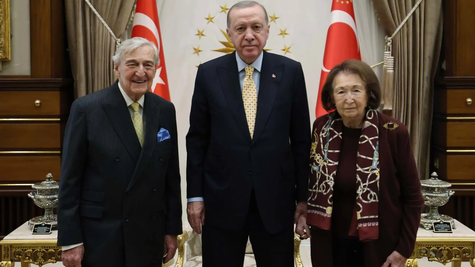 Cumhurbaşkanı Erdoğan Rahmi Ko&ccedil; ve Semahat Arsel'i K&uuml;lliye'de Kabul Etti: Ko&ccedil; Ailesinin K&uuml;lt&uuml;r ve Sağlık Alanındaki Dev Katkıları